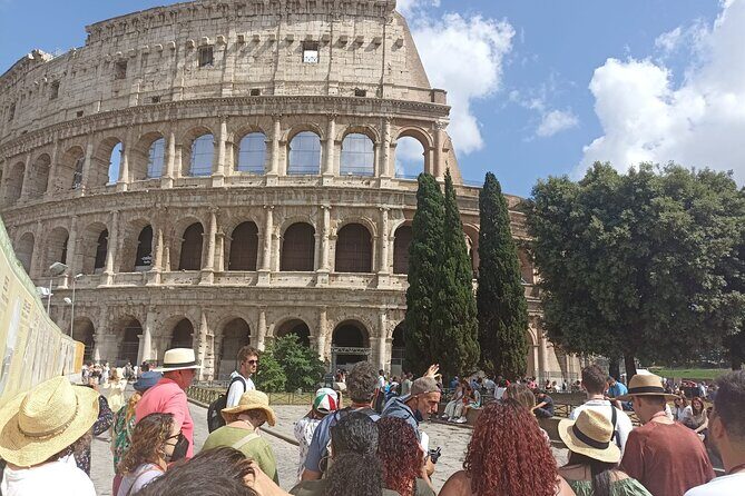 Small Group Guided Tour to the Colosseum, Roman Forum and Palatine Hill - Entering the Colosseum: First and Second Rings + Arena Overlook