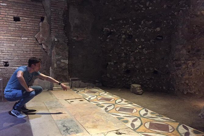 VIP Tour of the Colosseum, Forum & Palatine Hill by PhD Guide - What to expect from the guide experience
