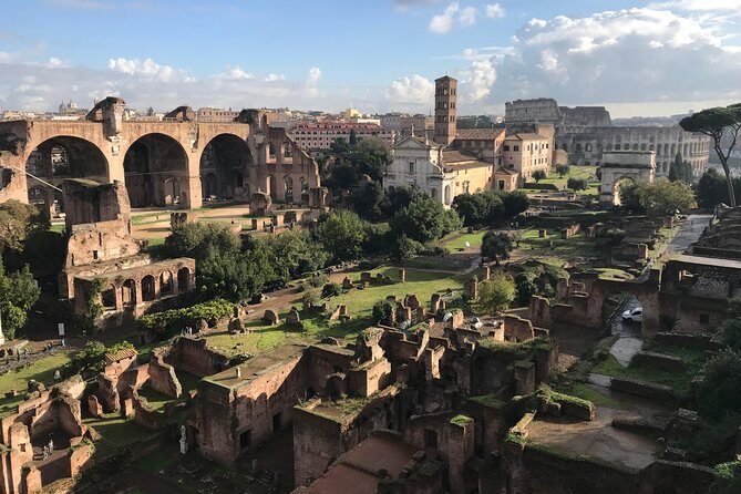 Walking Tour of the Colosseum, Roman Forum and Palatine Hill - Guide Style: What an Archaeologist Brings to the Walk